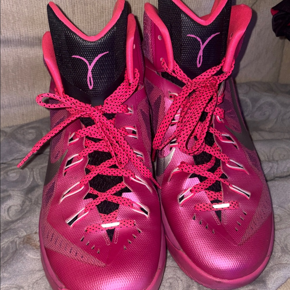 Men’s breast cancer 2014 hyper dunks extremely rare great condition